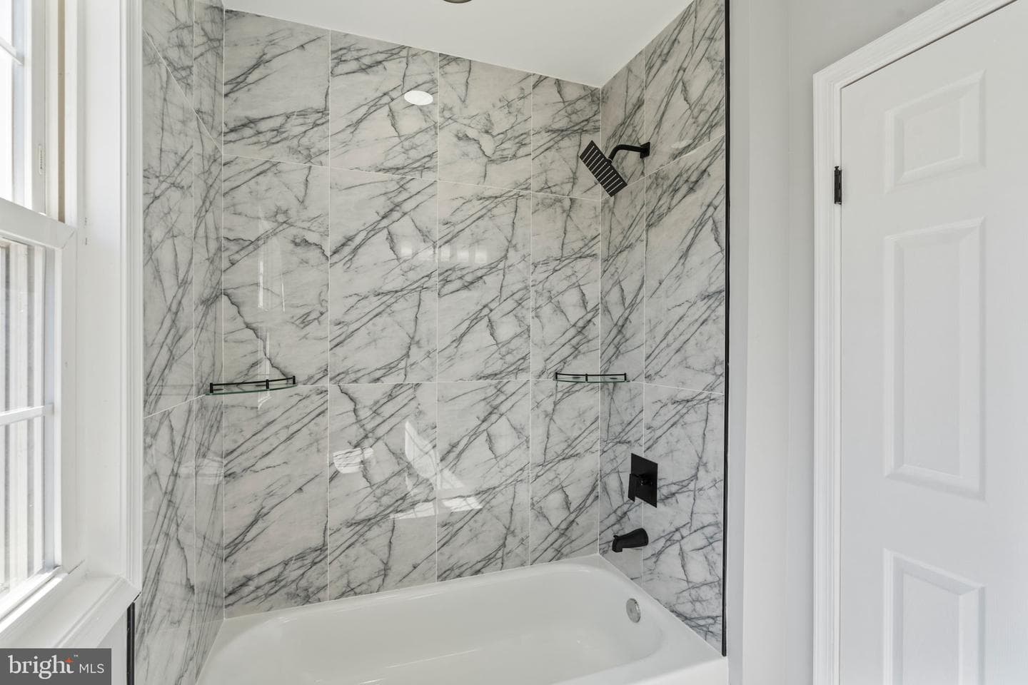 402 Croydon Road photo 27