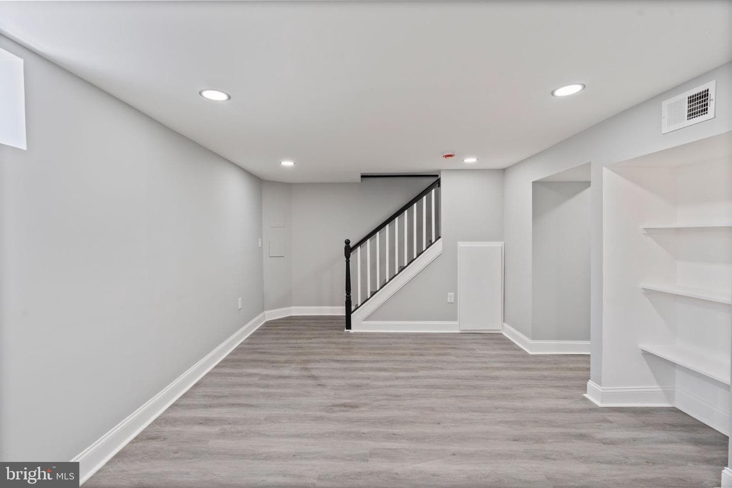 402 Croydon Road photo 31