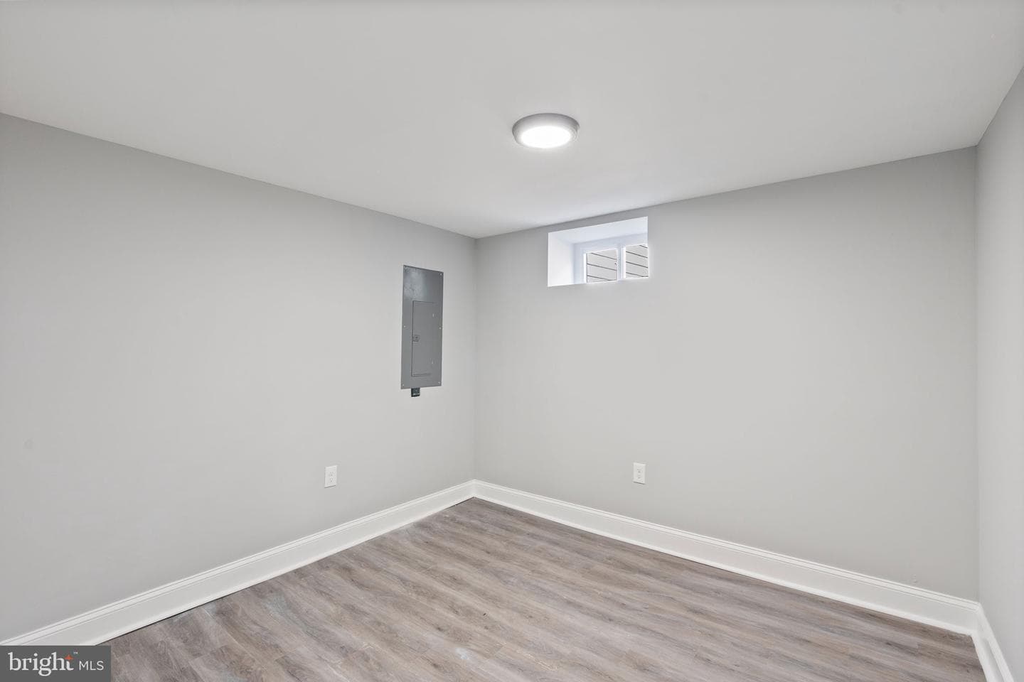 402 Croydon Road photo 35