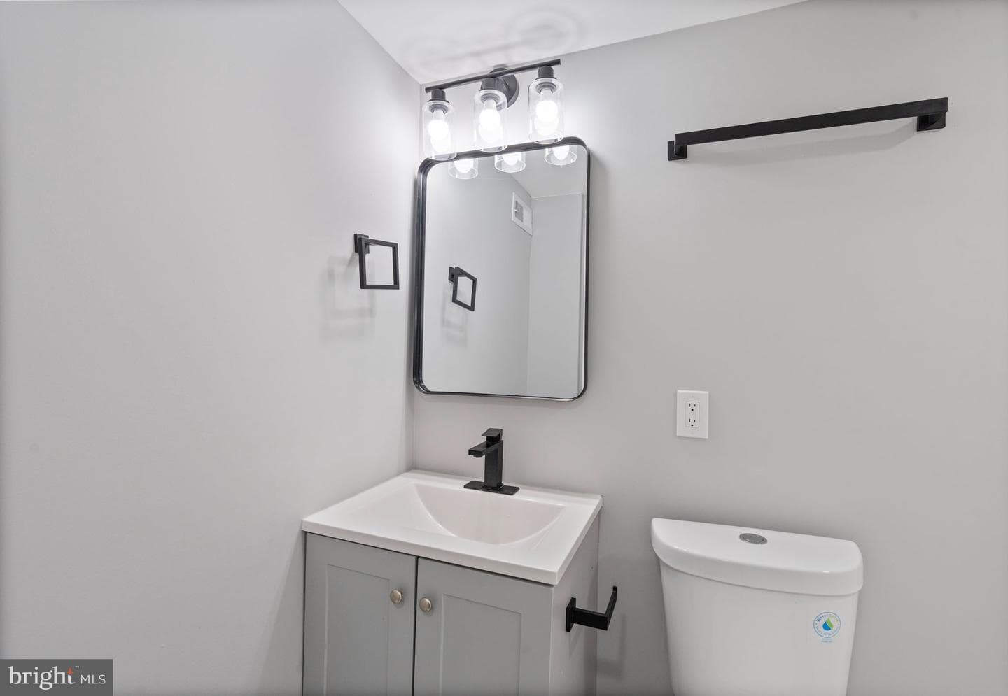 402 Croydon Road photo 38