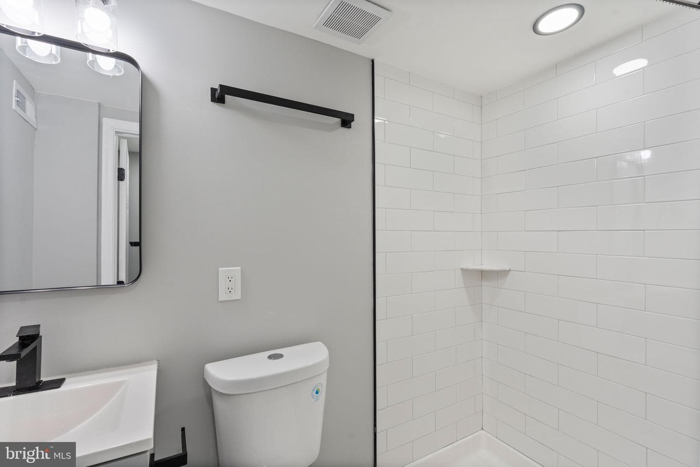 402 Croydon Road photo 39