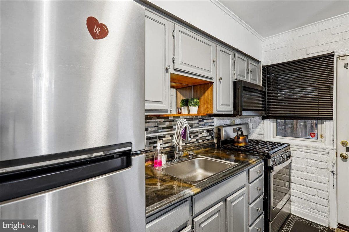 134 N Culver Street photo 11