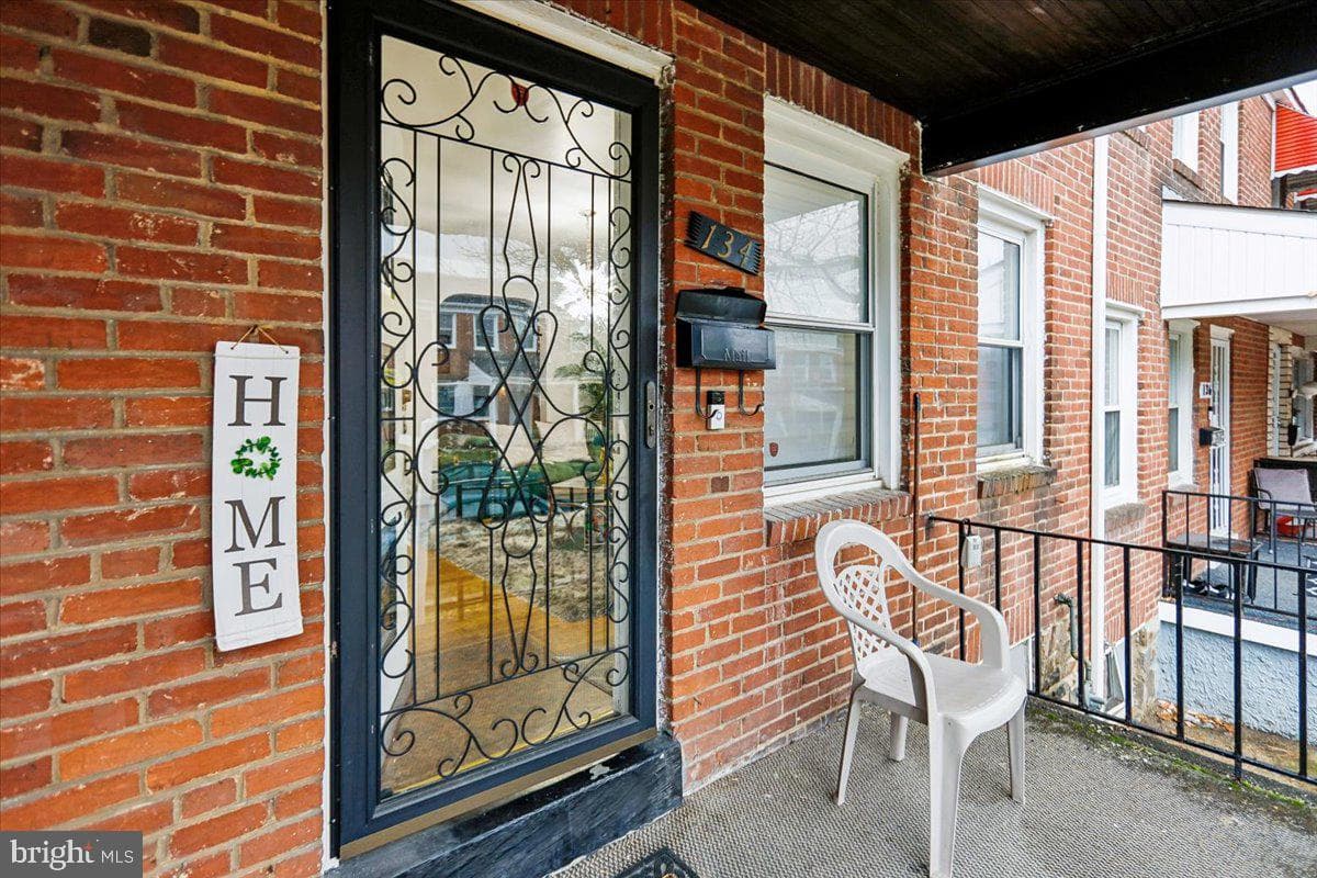 134 N Culver Street photo 2