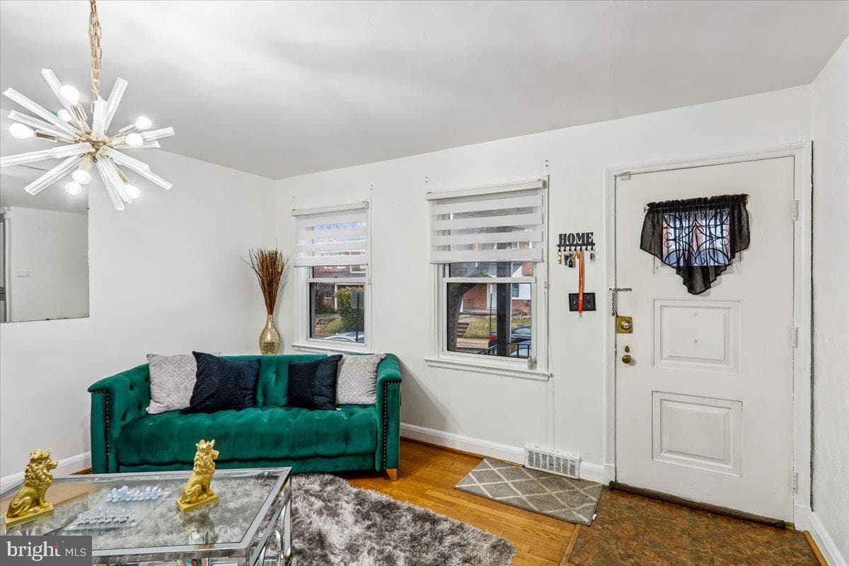 134 N Culver Street photo 4
