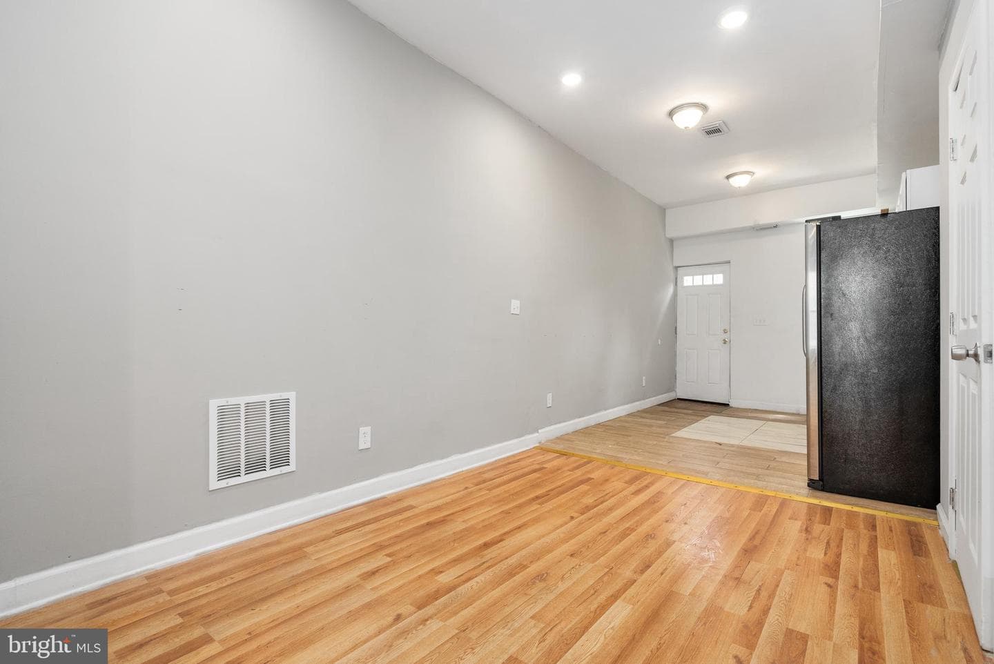 805 Mckean Avenue photo 10