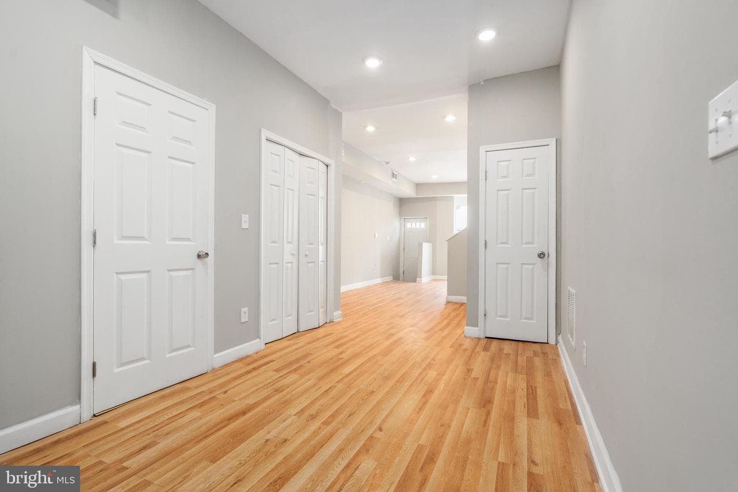 805 Mckean Avenue photo 8