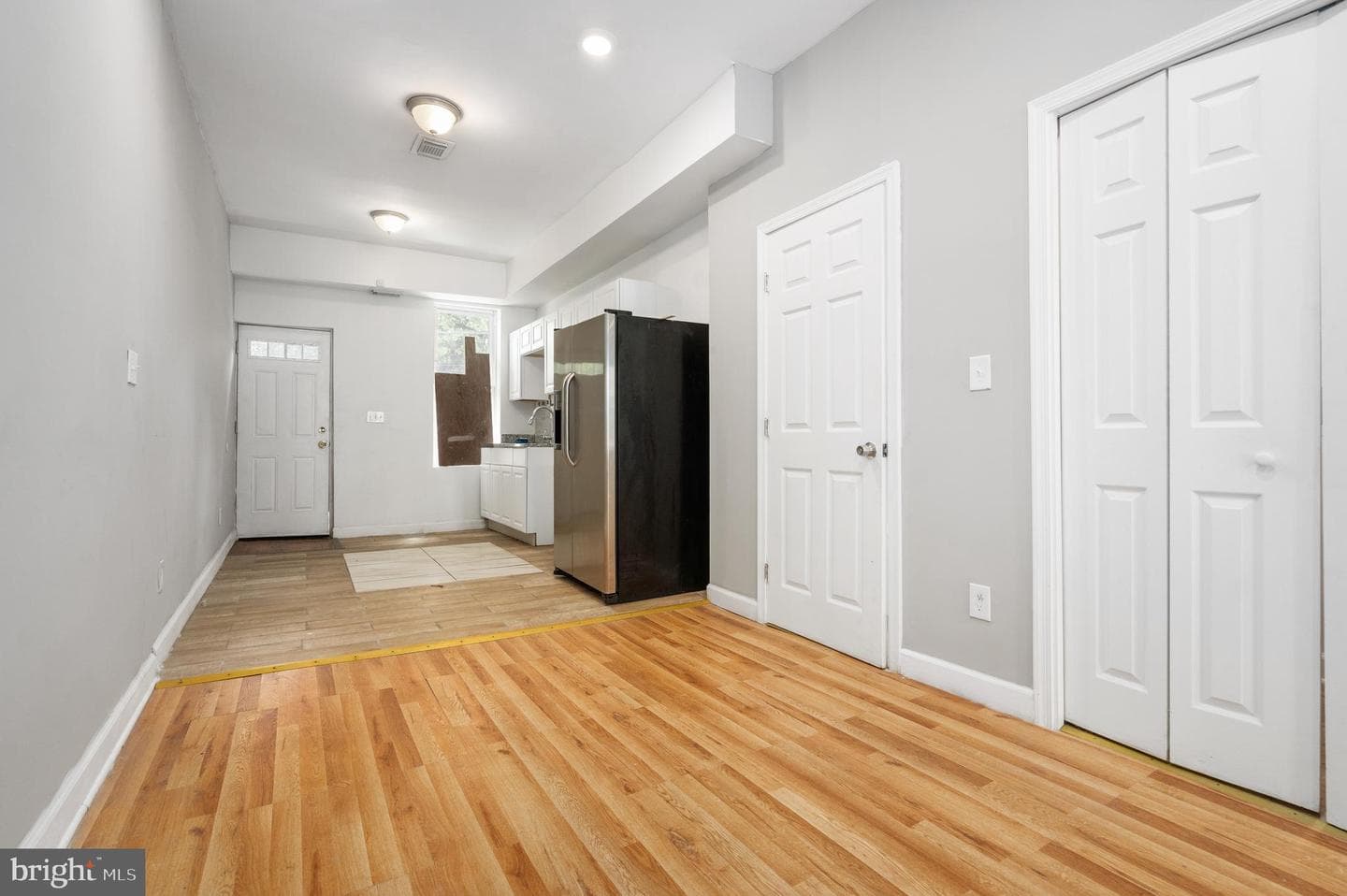 805 Mckean Avenue photo 9