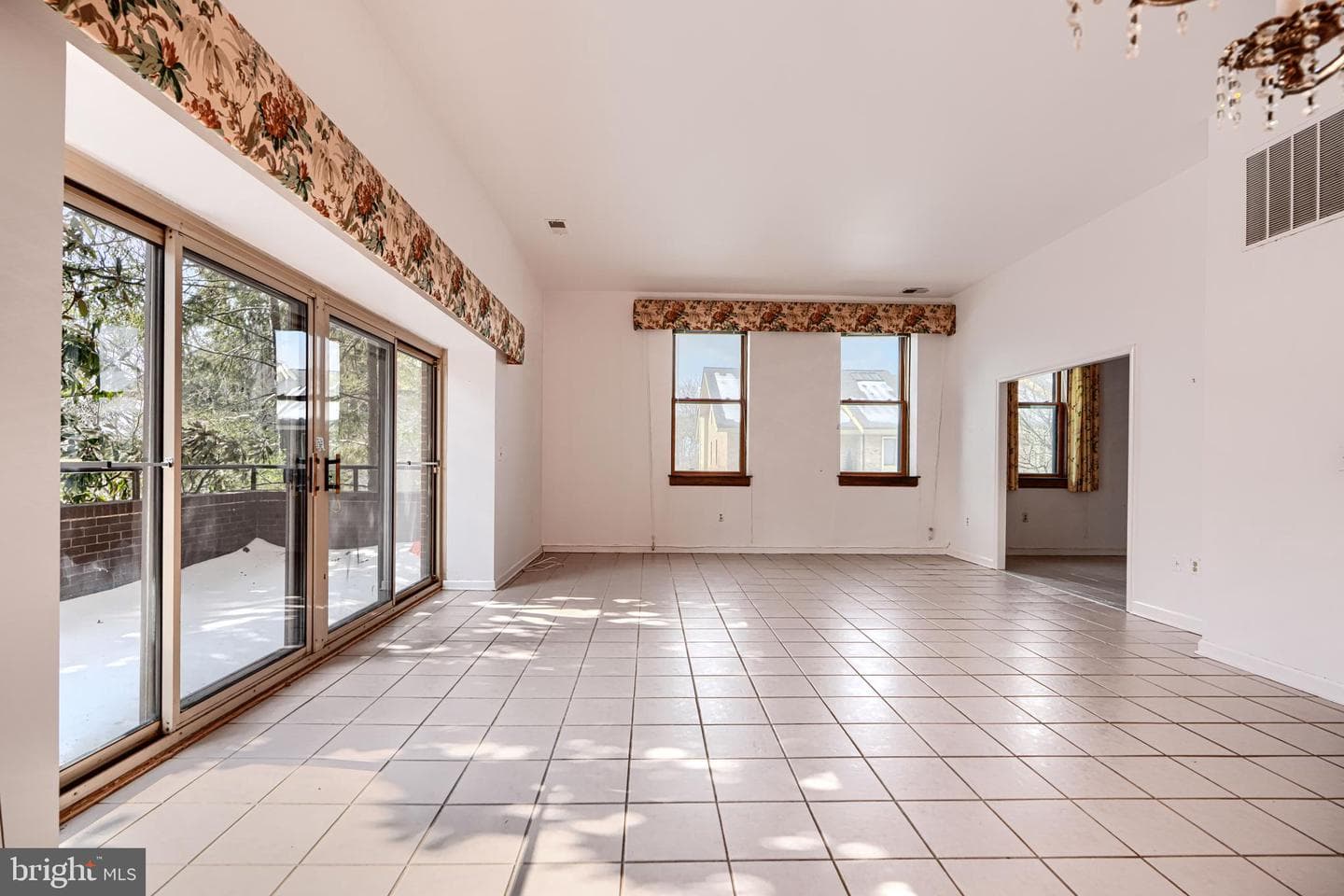 5712 Roland Avenue #1e photo 11