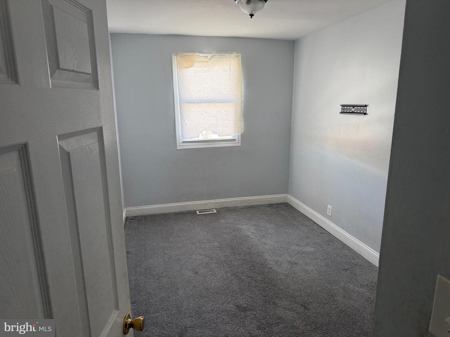 1215 N Augusta Avenue photo 6