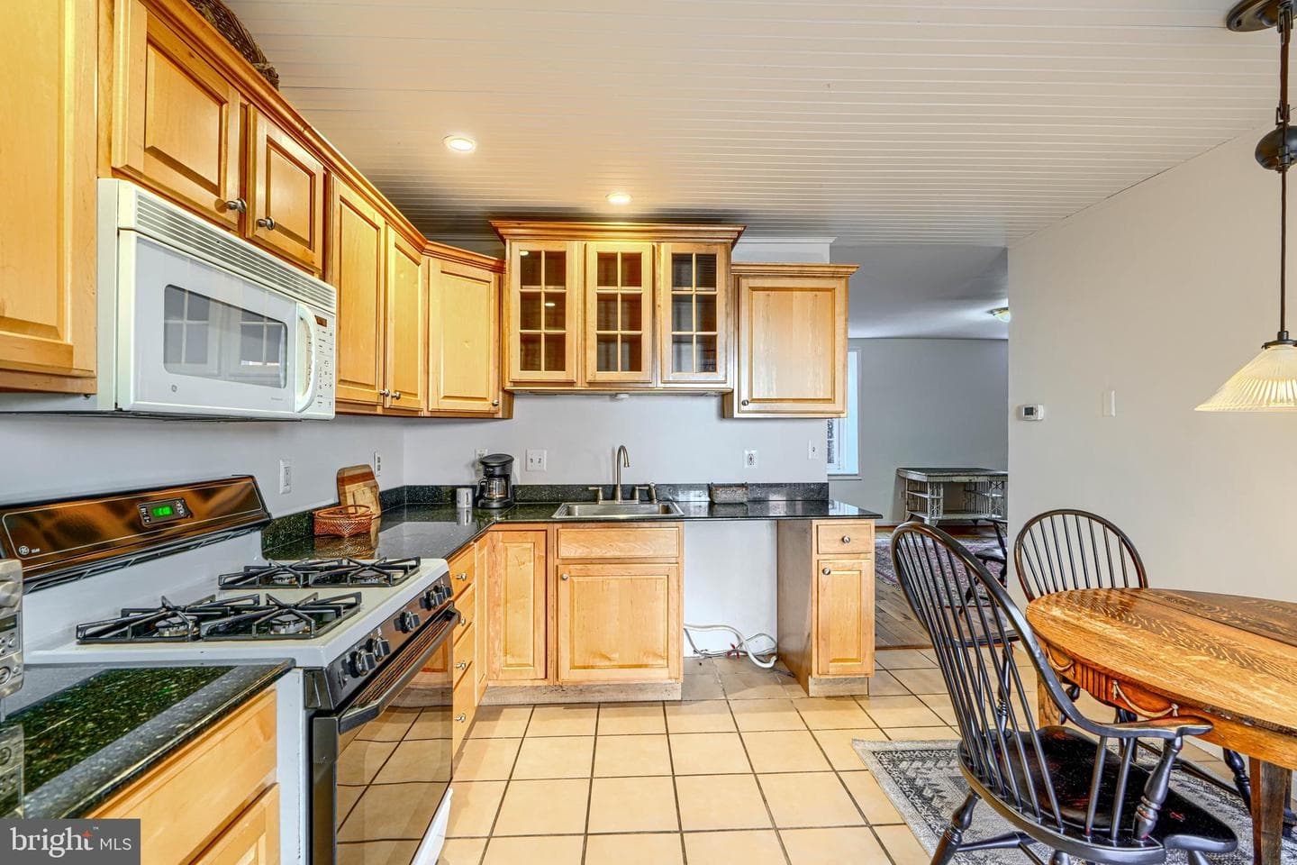 2102 Cambridge Street photo 12