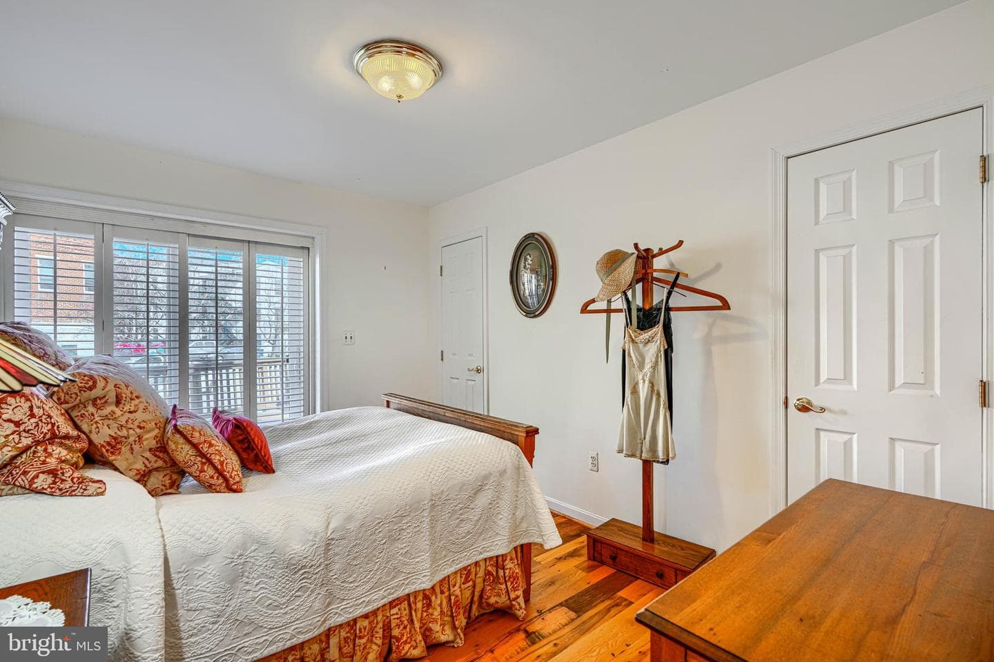 2102 Cambridge Street photo 16