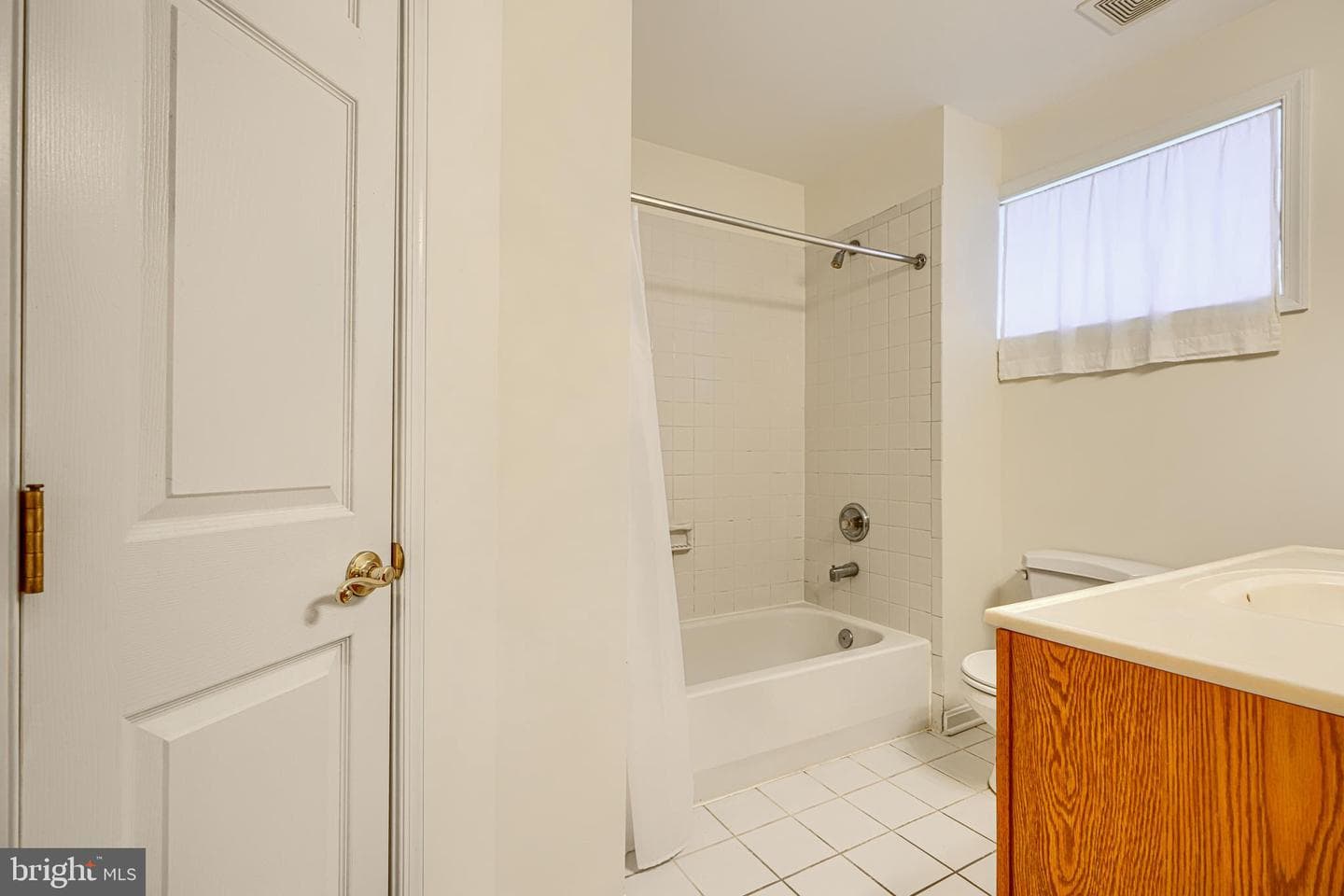 2102 Cambridge Street photo 27