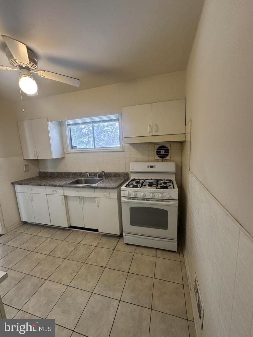 4401 Anntana Avenue photo 4
