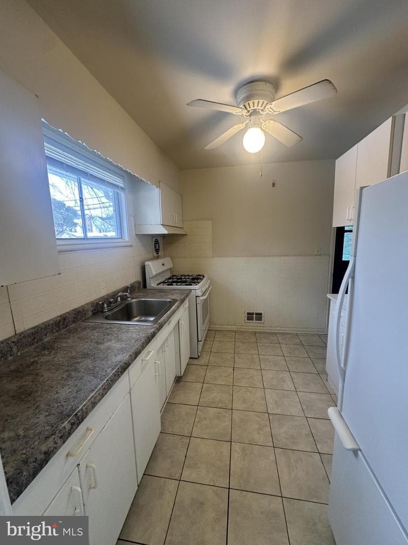 4401 Anntana Avenue photo 5