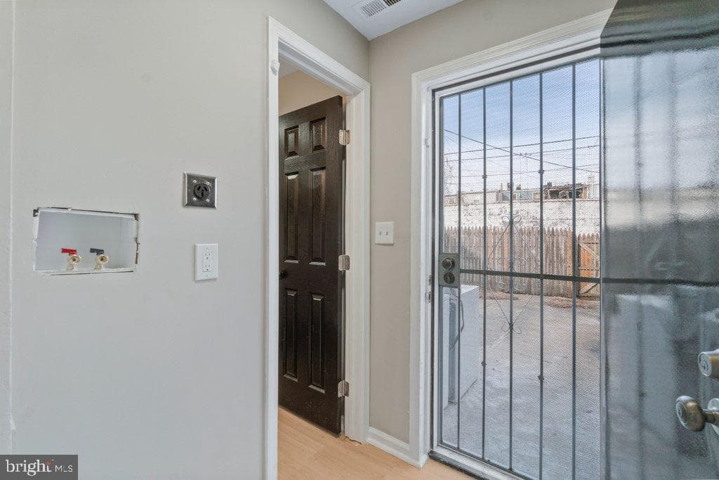2108 Ashton Street photo 15