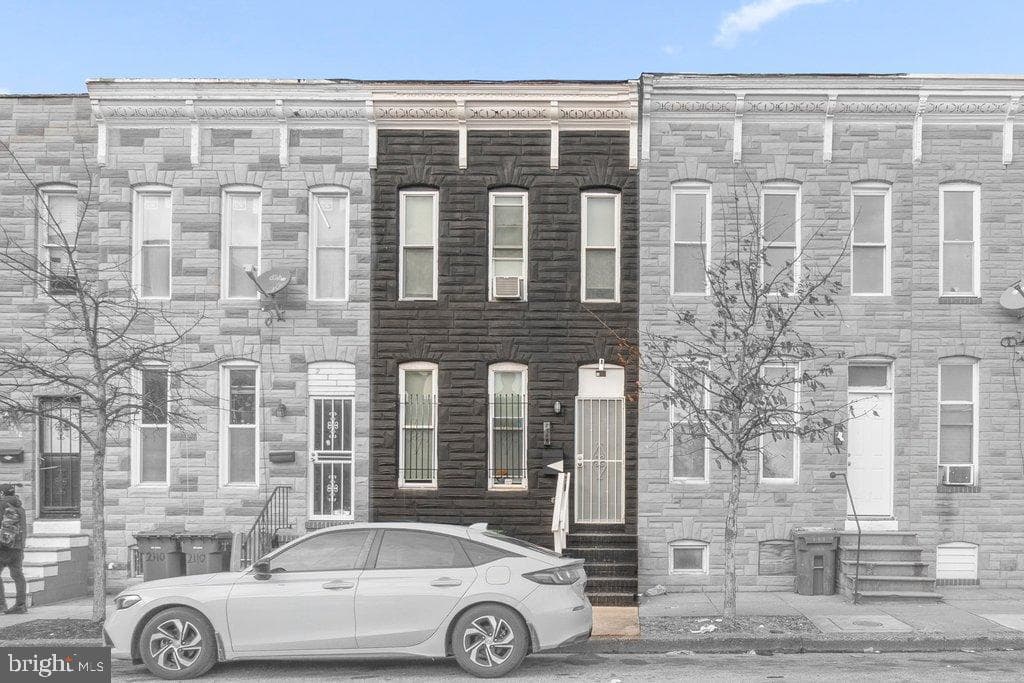 2108 Ashton Street photo 3