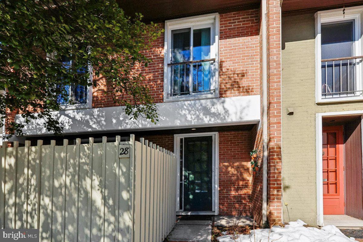 28 Bouton Green Court photo 3