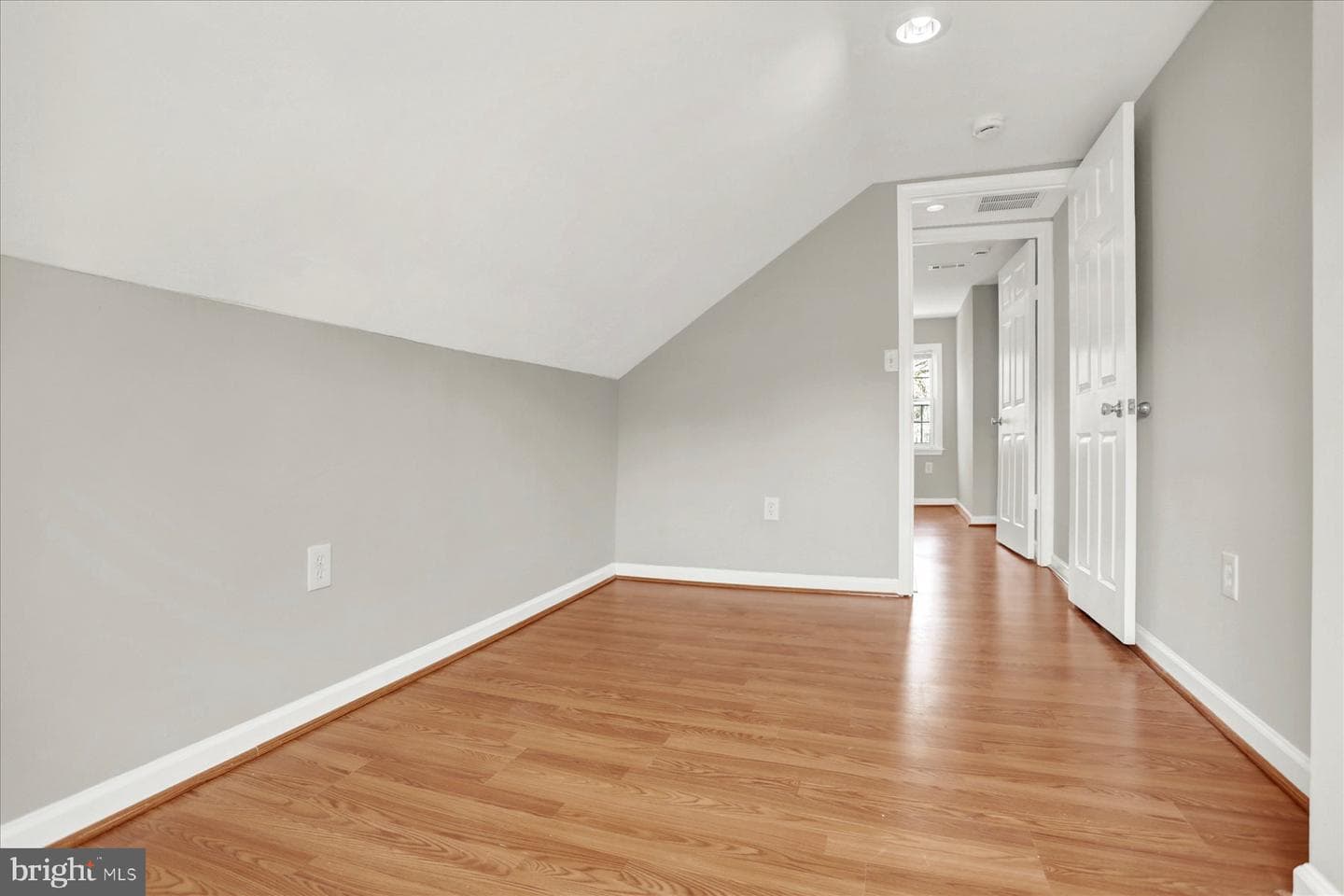 1523 Baldwin Street photo 18