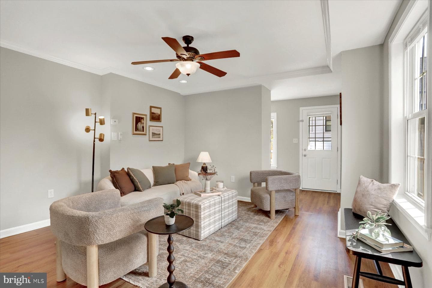 1523 Baldwin Street photo 4