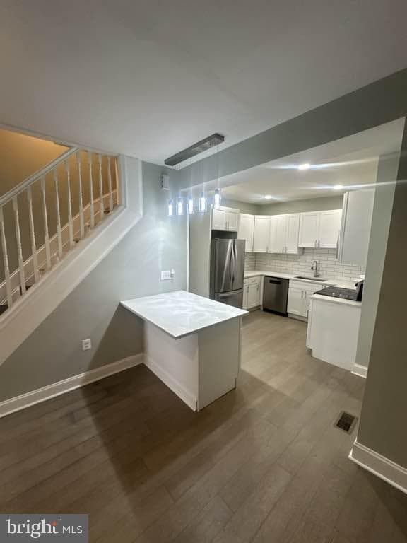 1030 W Franklin Street photo 8