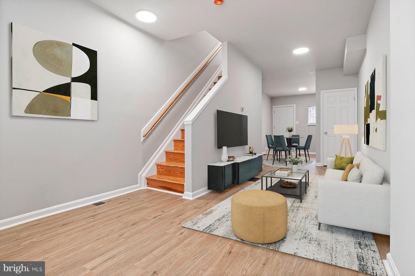 518 N Rose photo 2