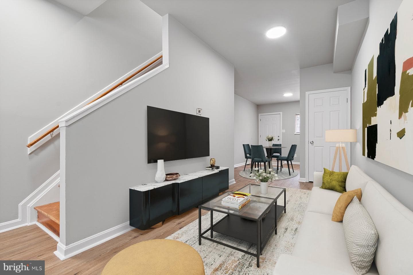 518 N Rose photo 4