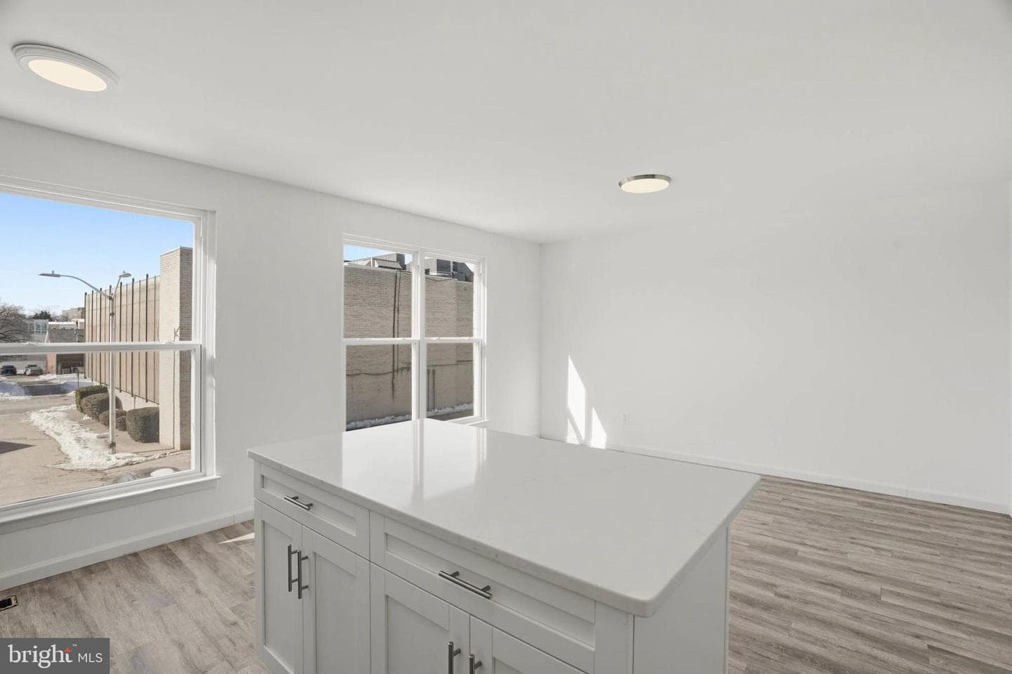 804 Arnold Court photo 4