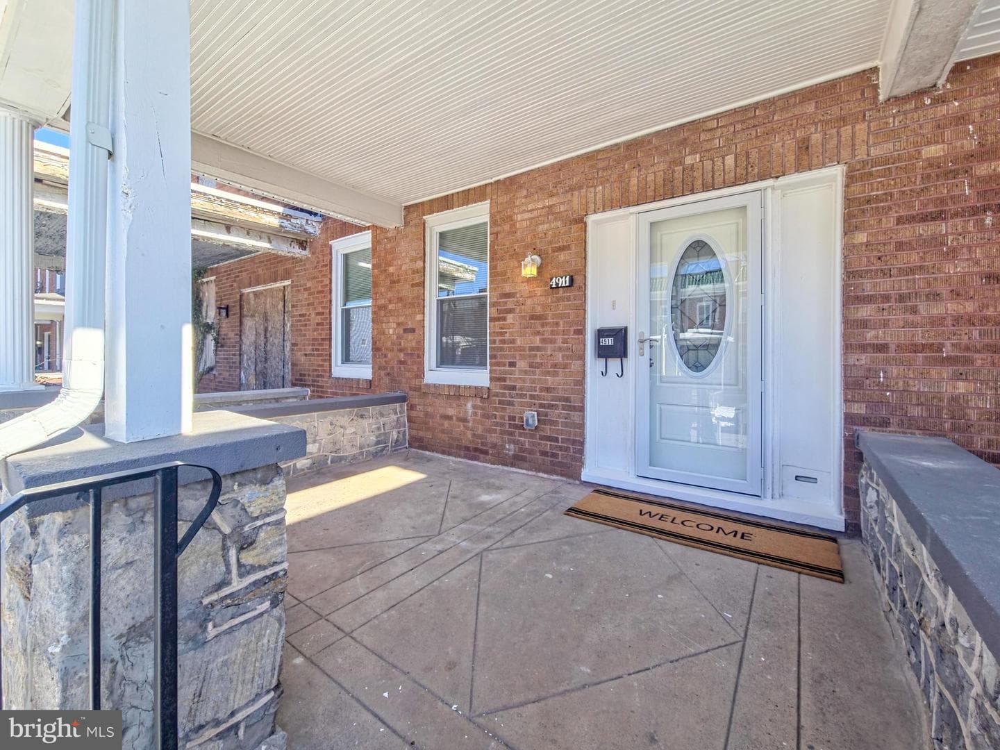 4911 Queensberry Avenue photo 2