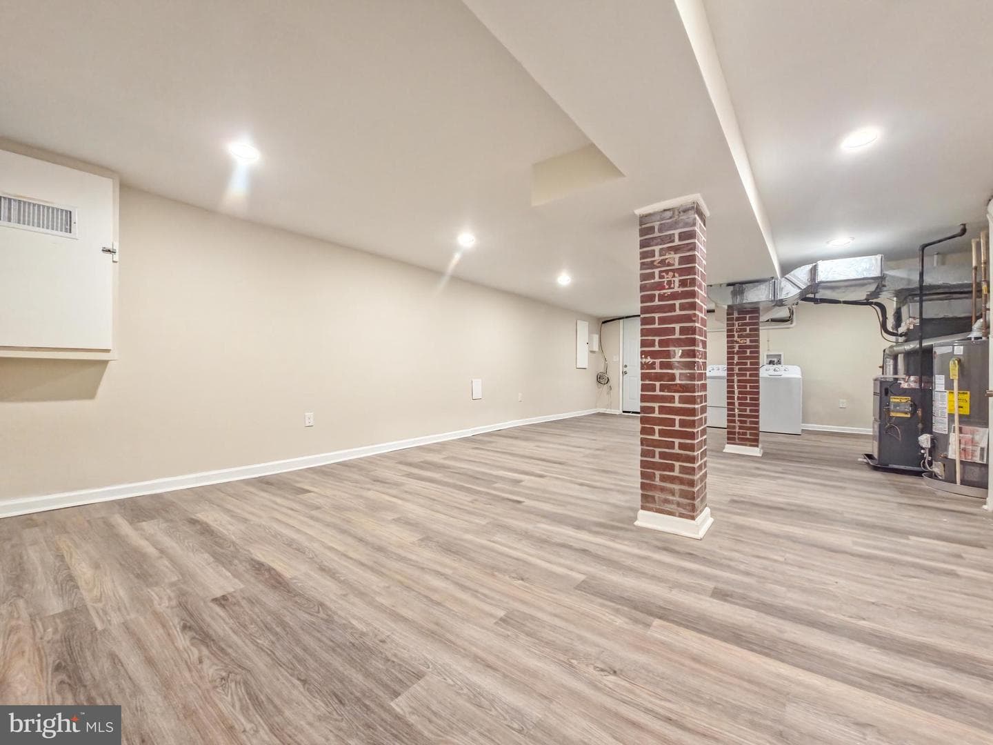 4911 Queensberry Avenue photo 7