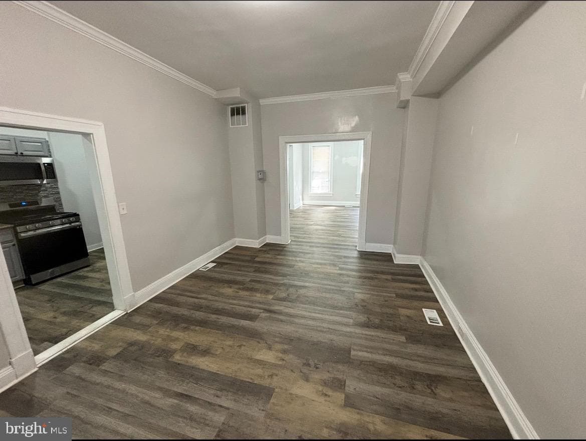 2908 Hilldale Avenue photo 4