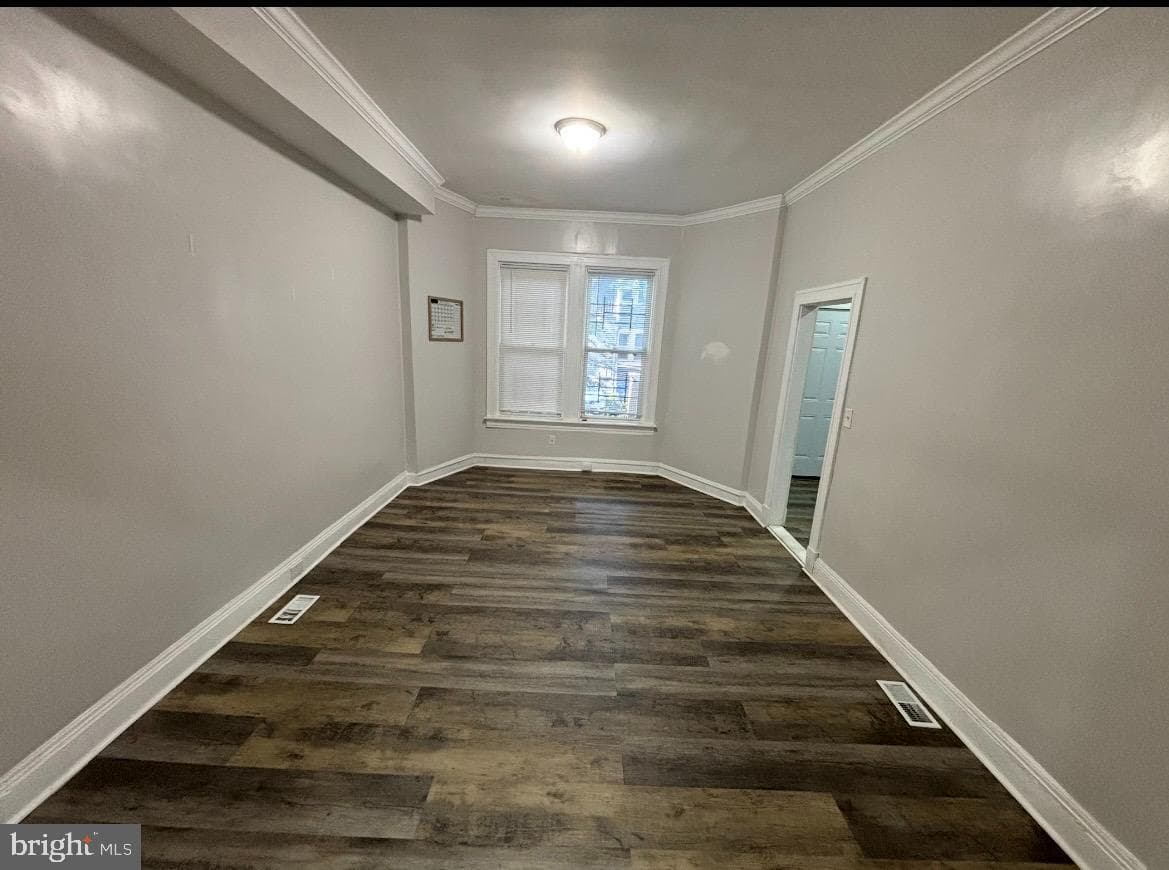 2908 Hilldale Avenue photo 5