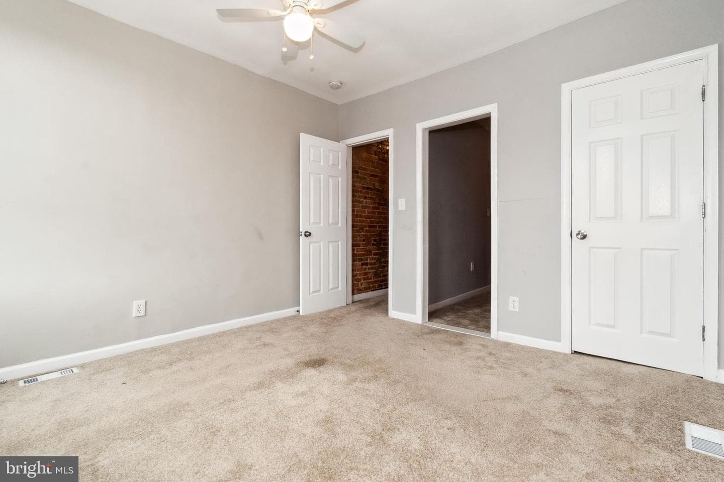 2012 Eagle Street photo 23