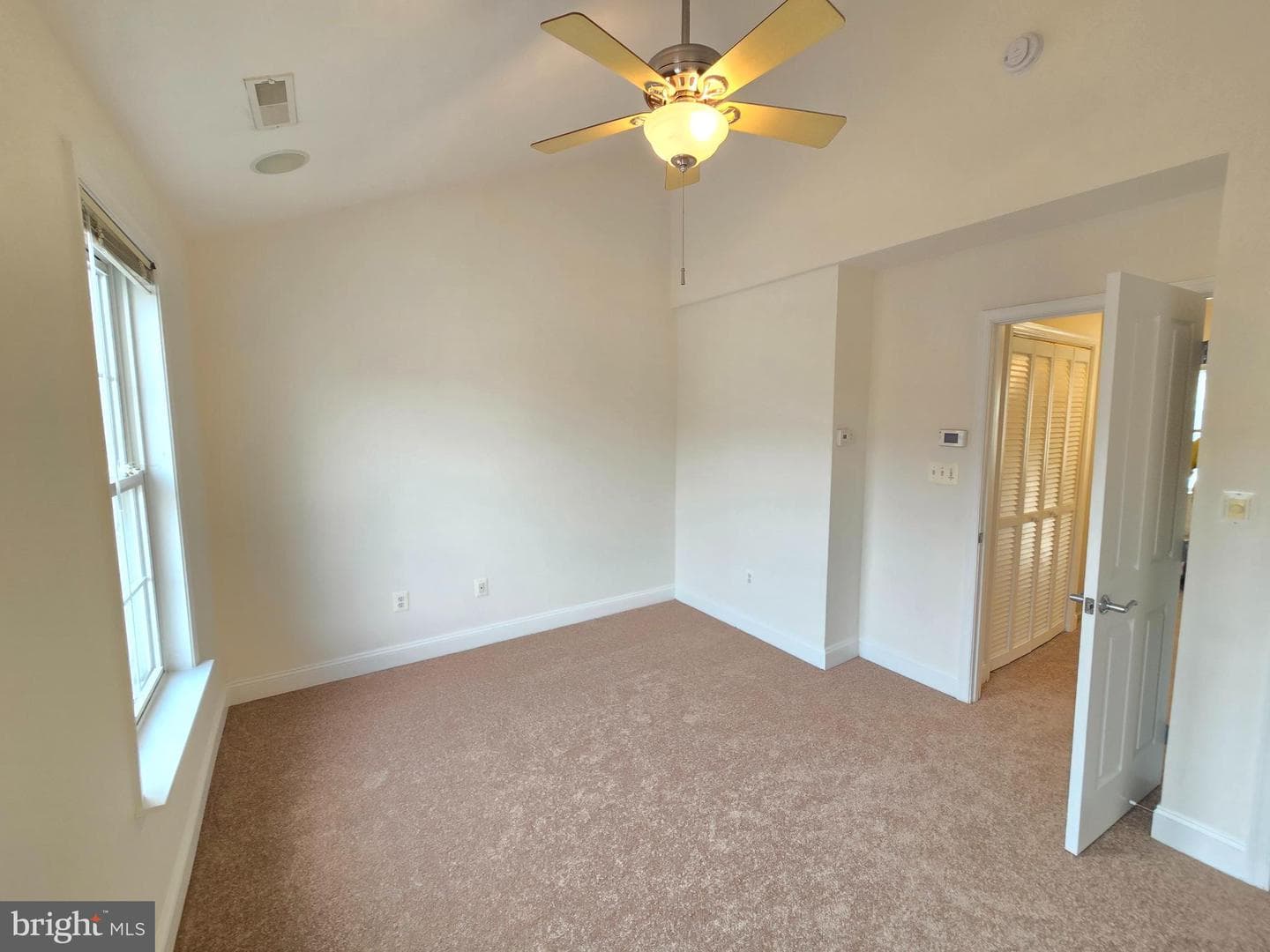 876 Ryan Street photo 17