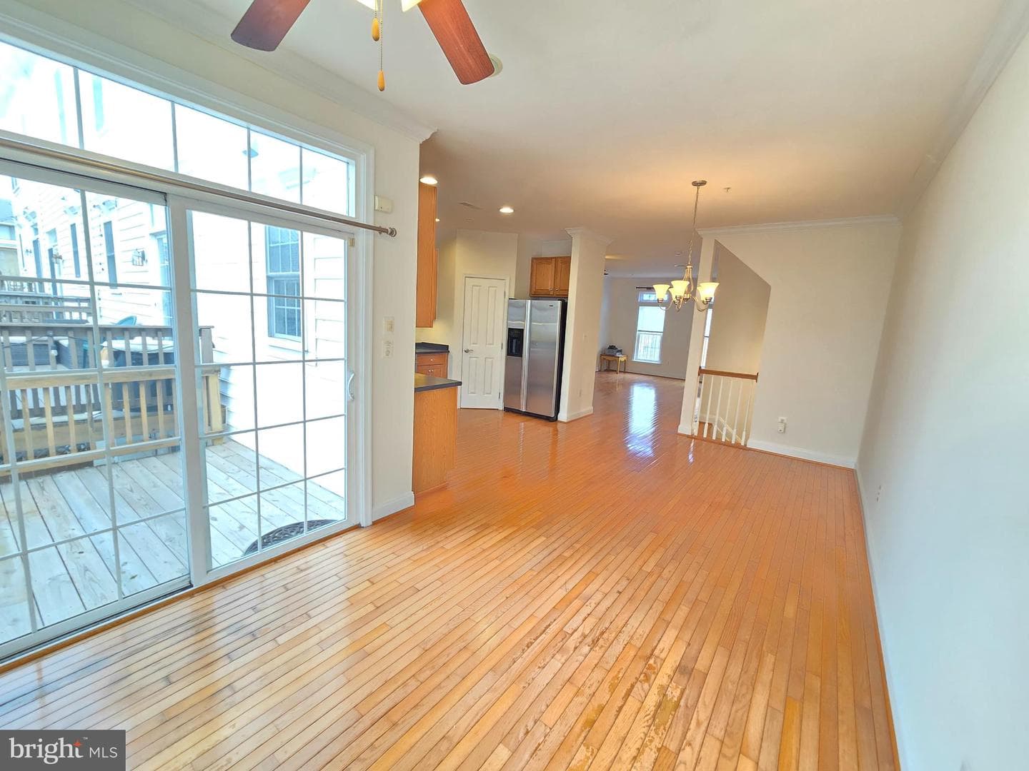 876 Ryan Street photo 9