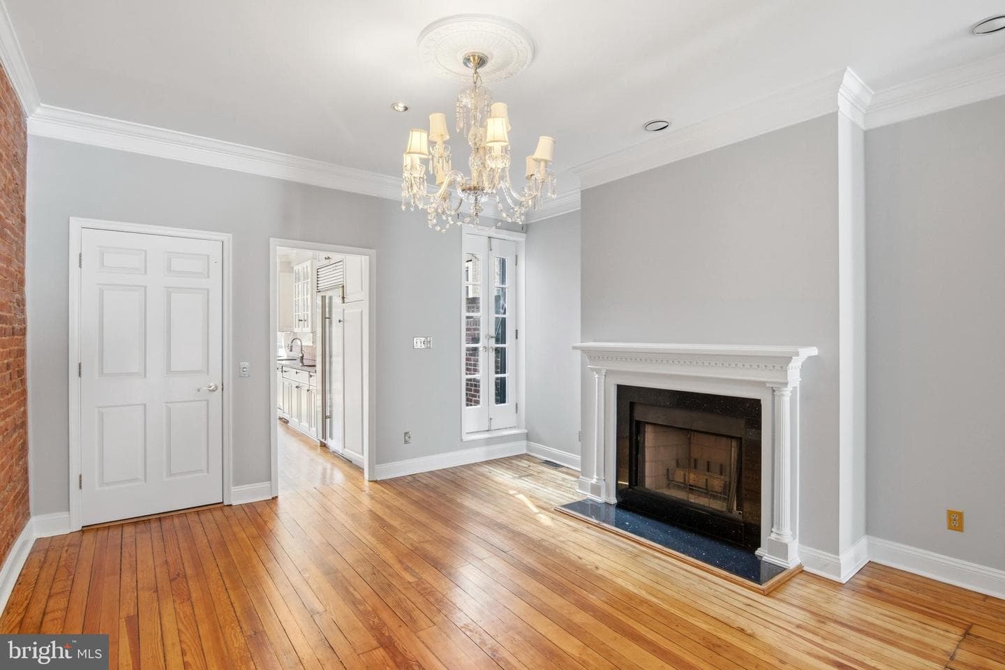 409 Warren Avenue photo 10
