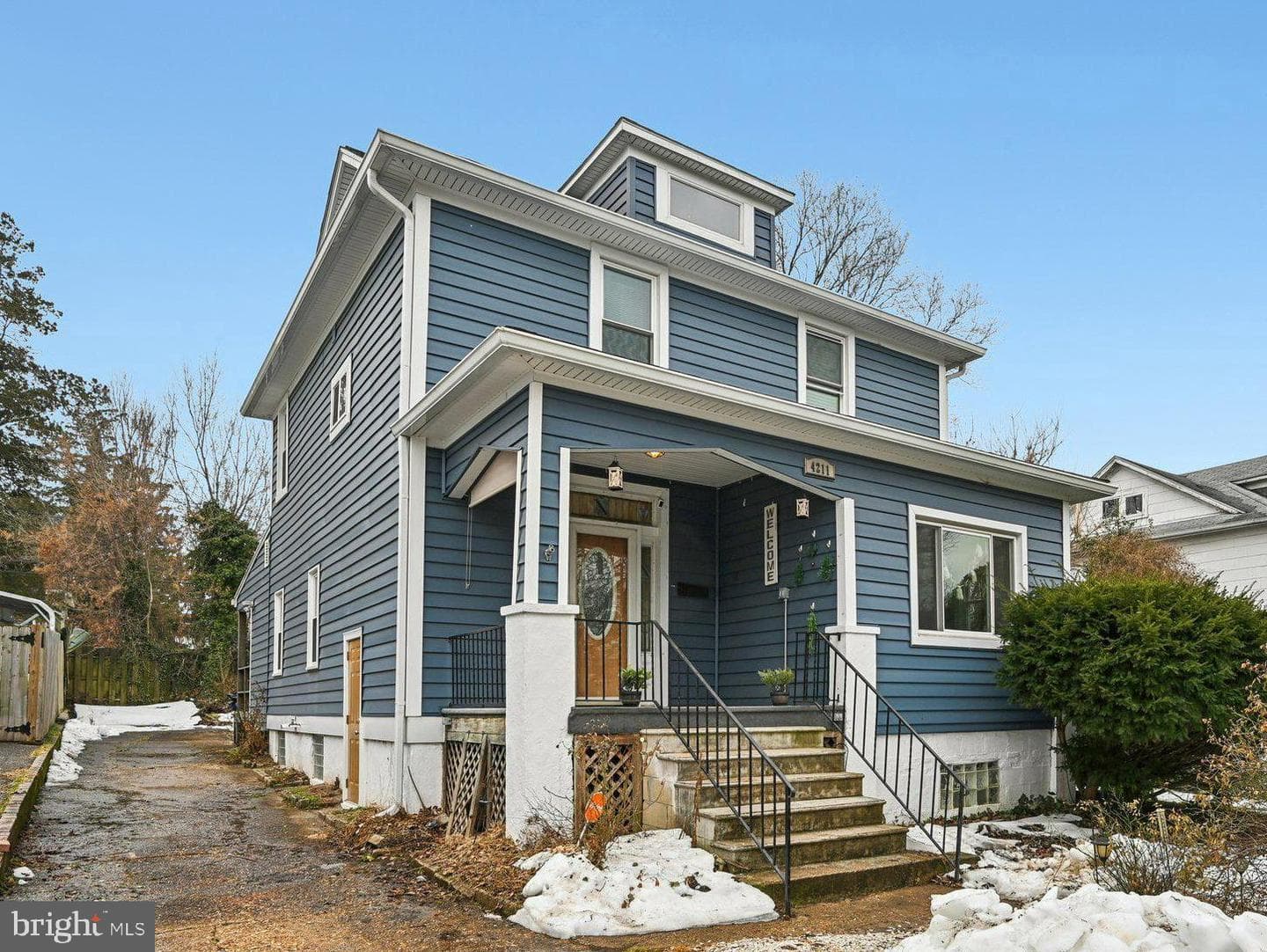 4211 Parkmont Avenue photo 1