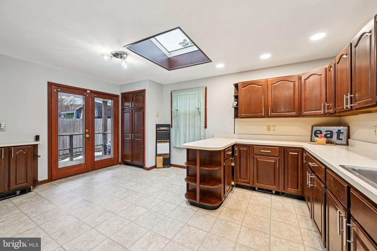 4211 Parkmont Avenue photo 25