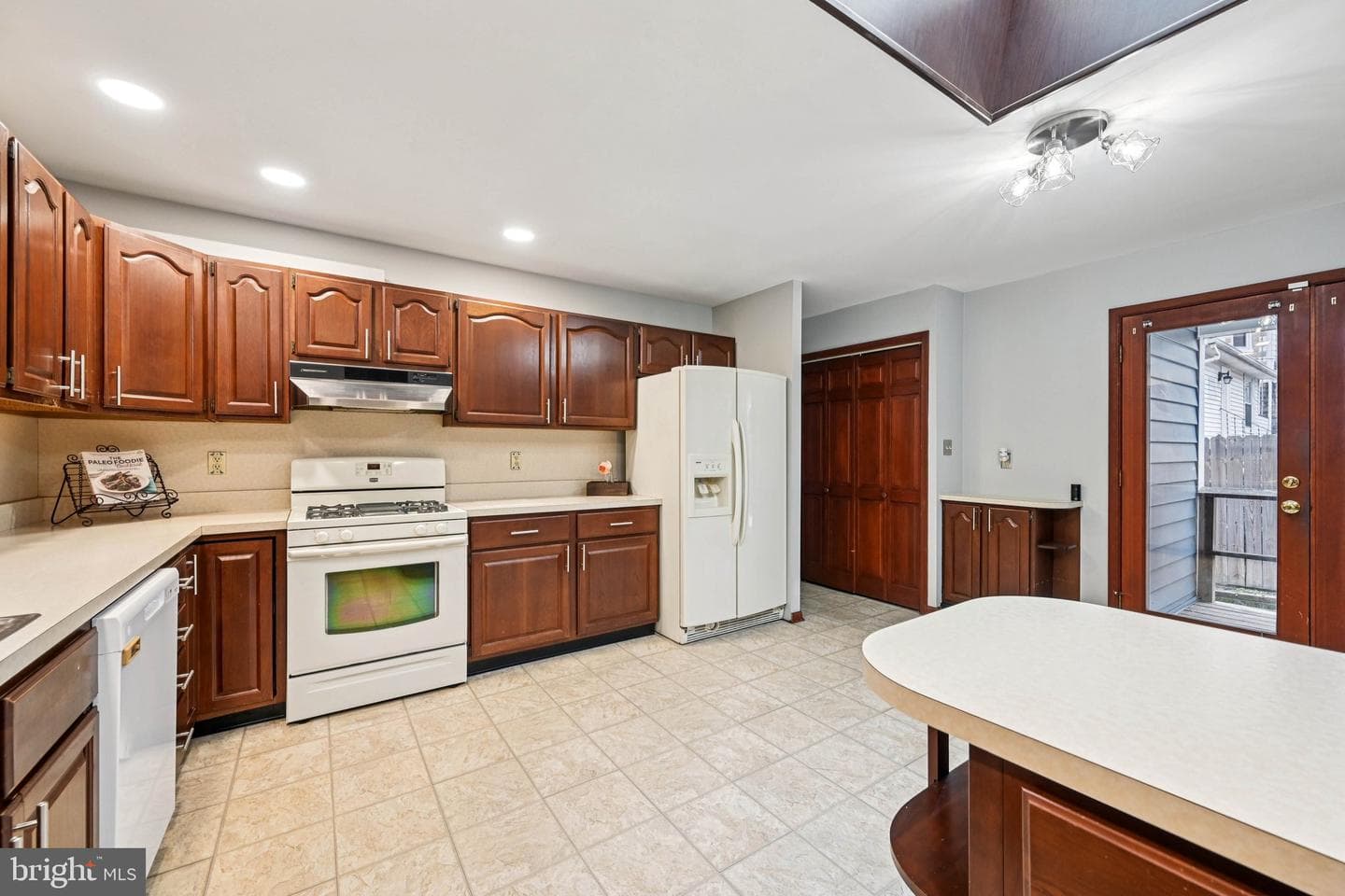 4211 Parkmont Avenue photo 26