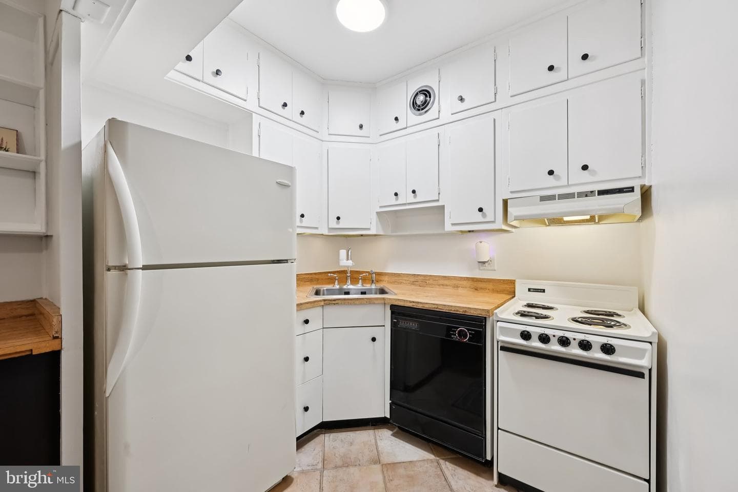 3601 Greenway #303 photo 13