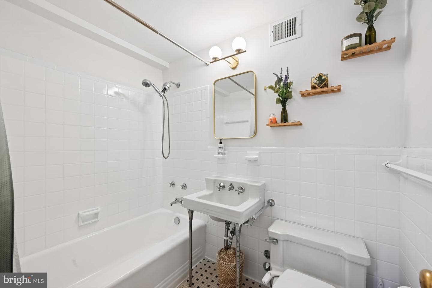 3601 Greenway #303 photo 18
