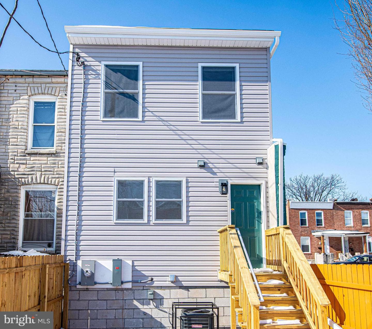 441 N East Avenue photo 24