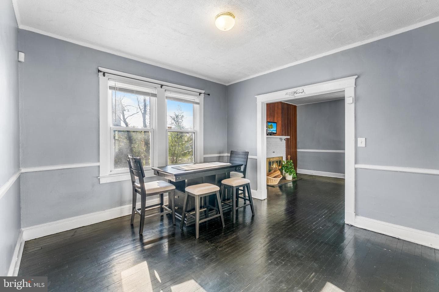 608 Tunbridge Road photo 9