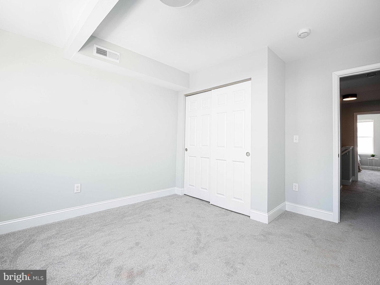 531 N Decker Avenue photo 18