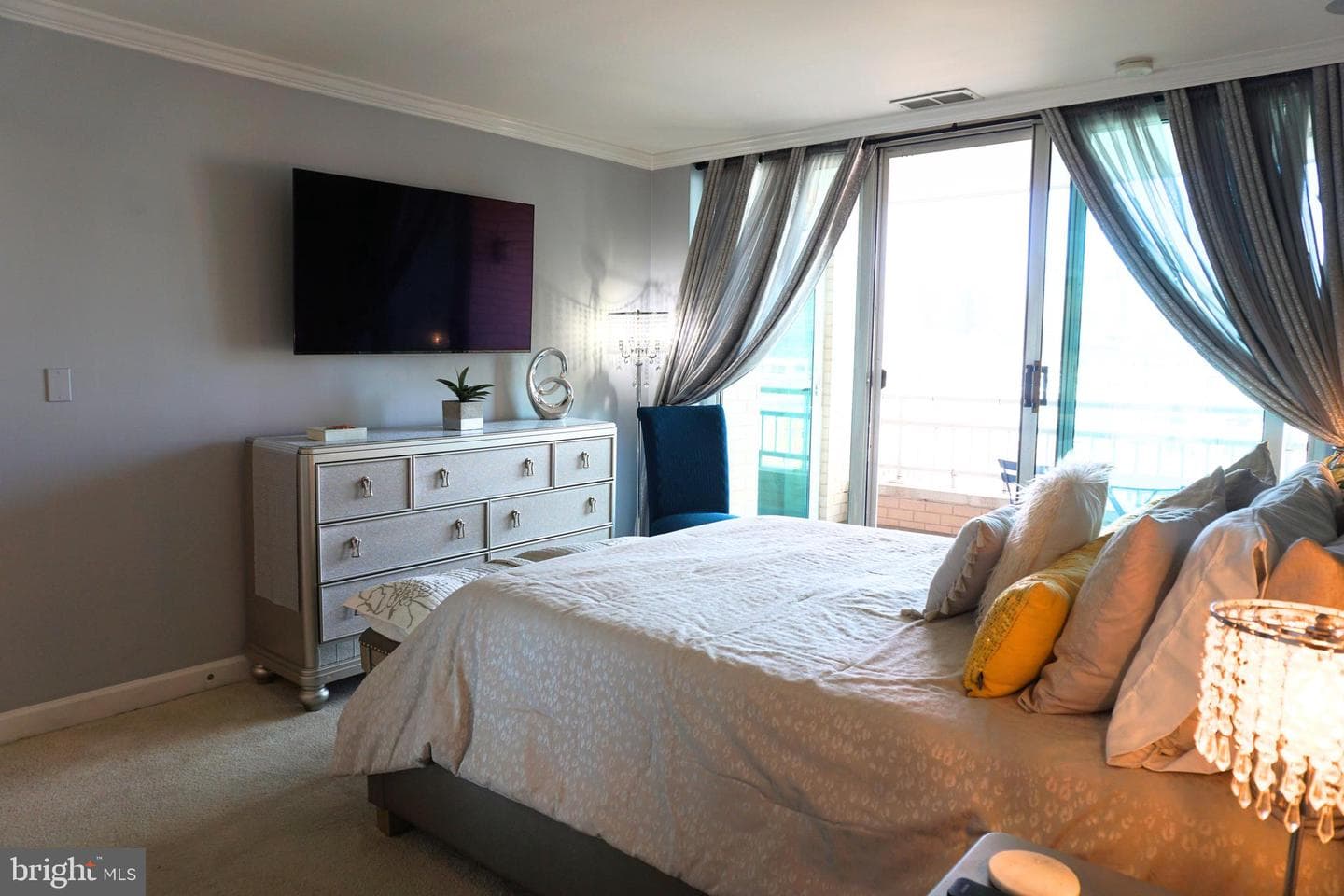 100 Harborview Drive #611 photo 16