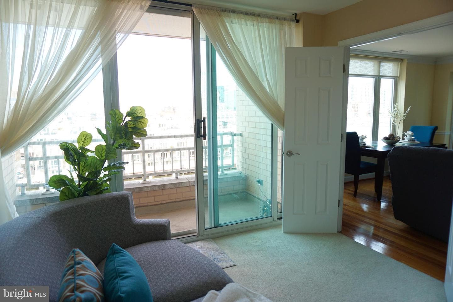 100 Harborview Drive #611 photo 26