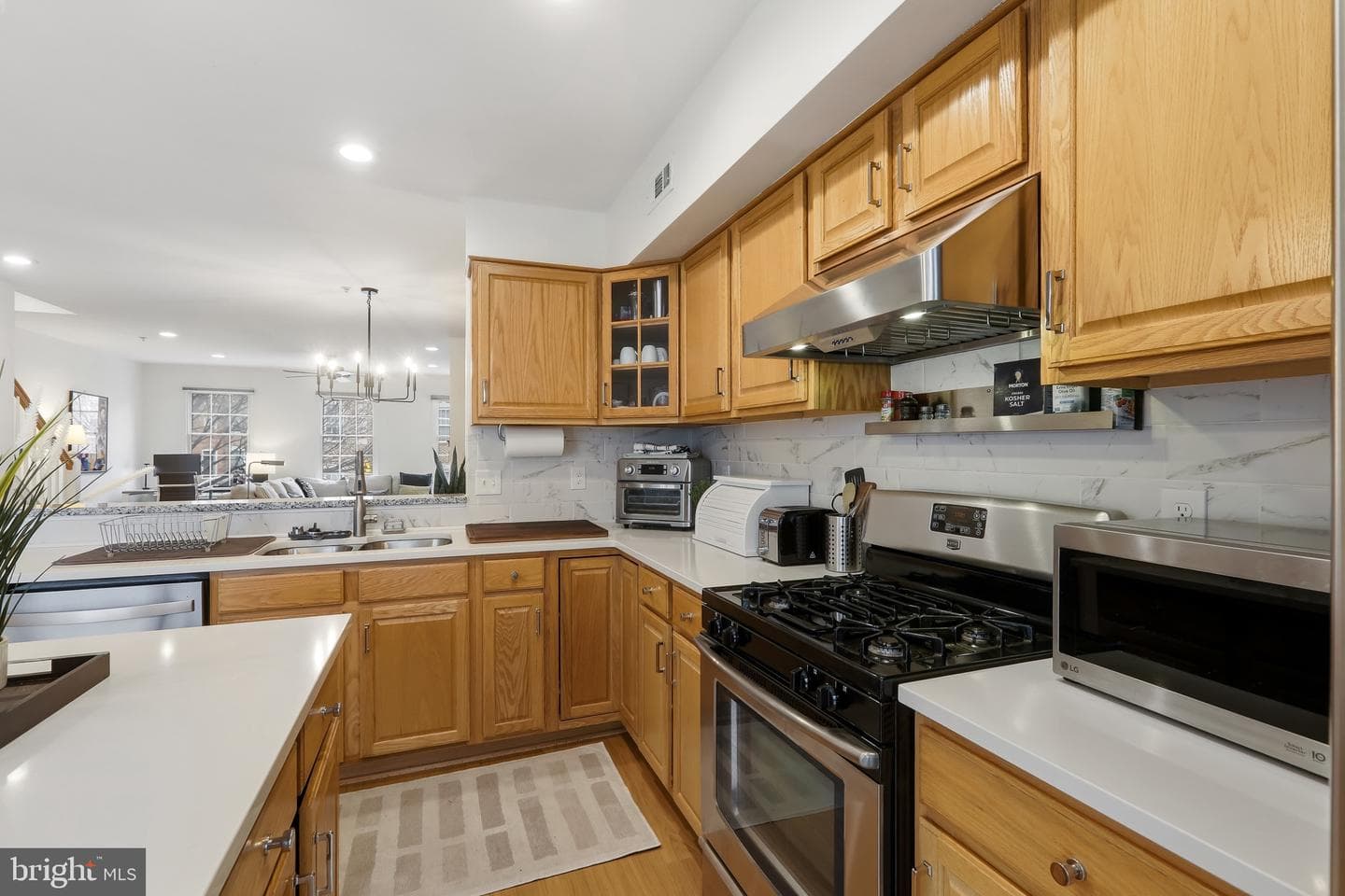 2113 Essex Street photo 12