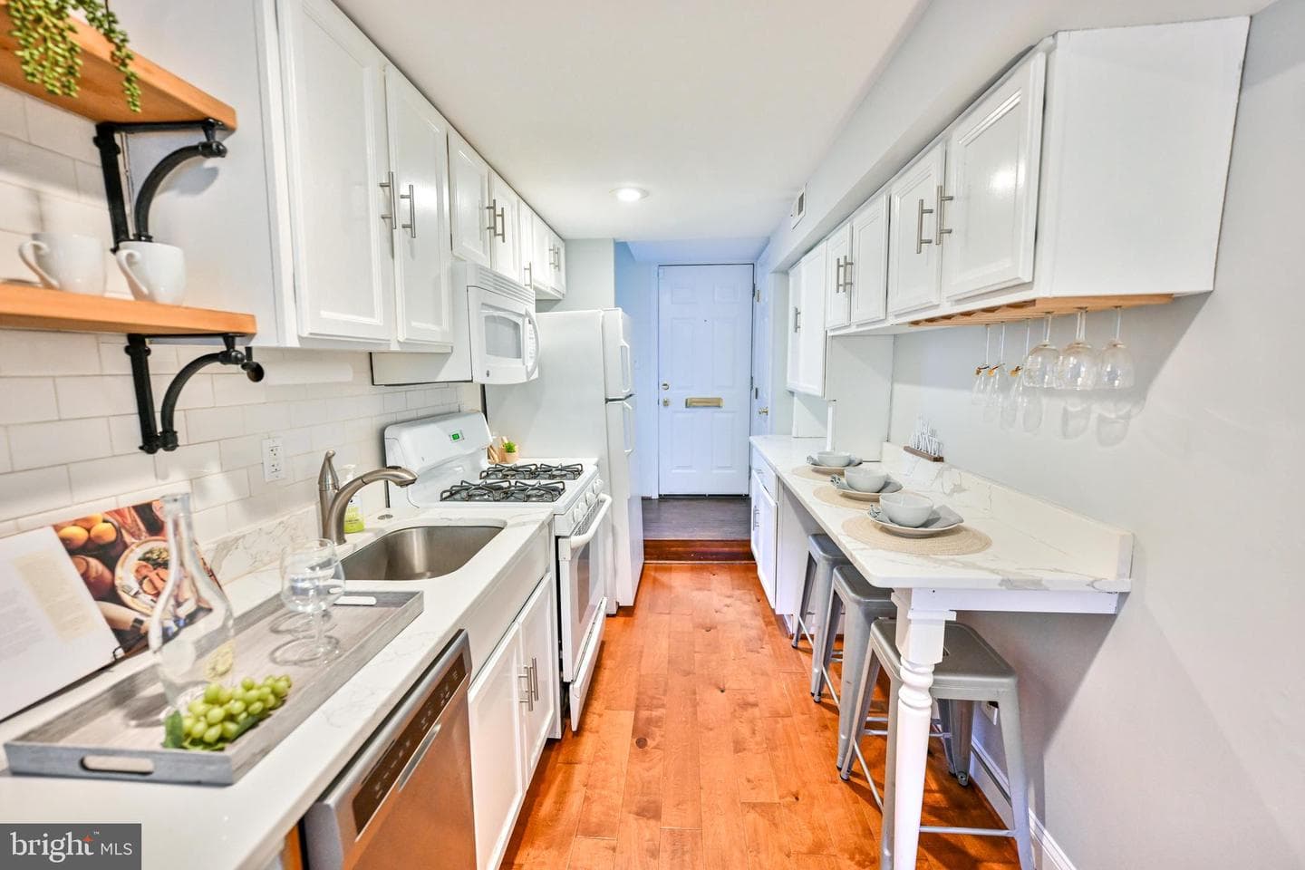 1601 Marshall Street photo 10