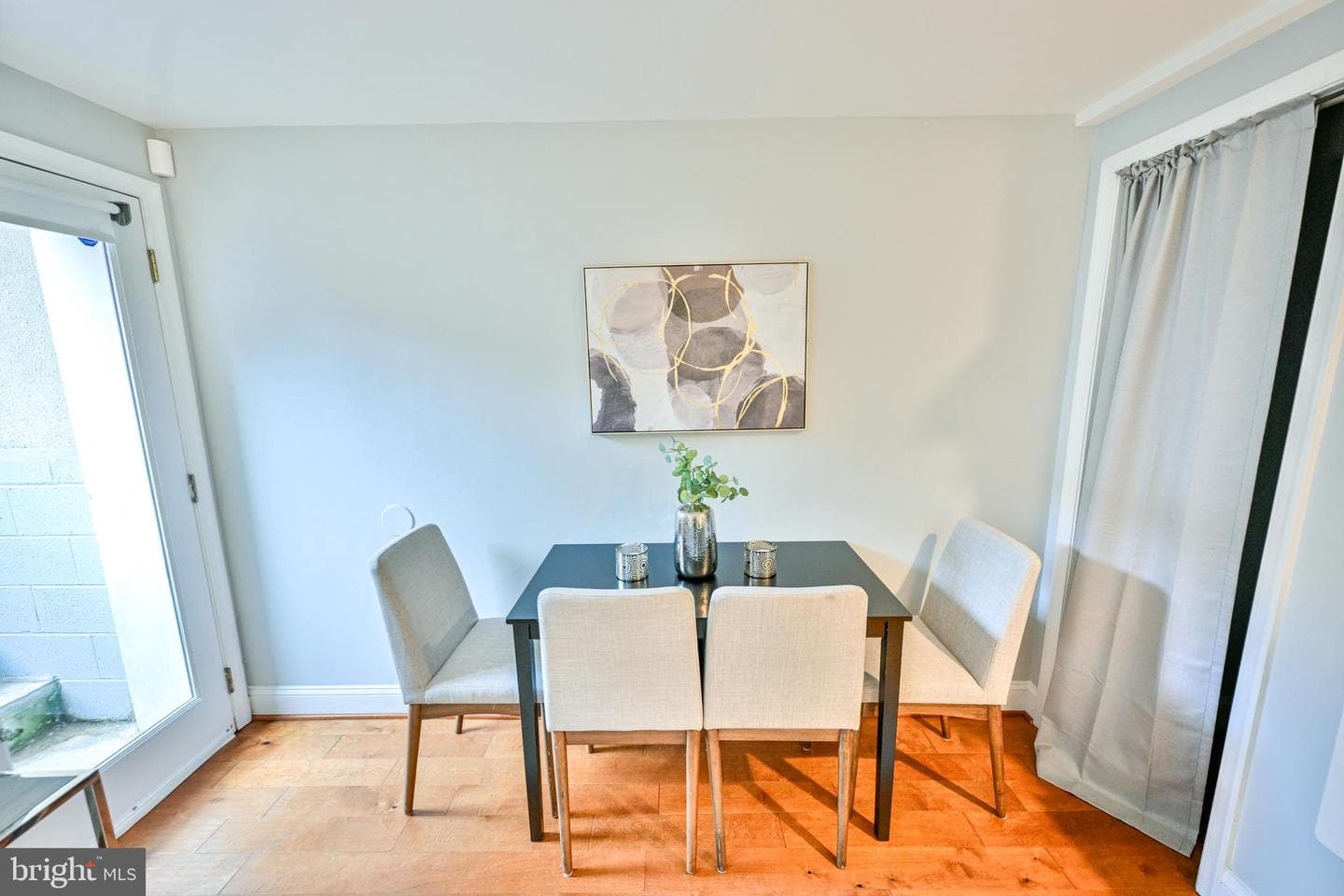 1601 Marshall Street photo 7