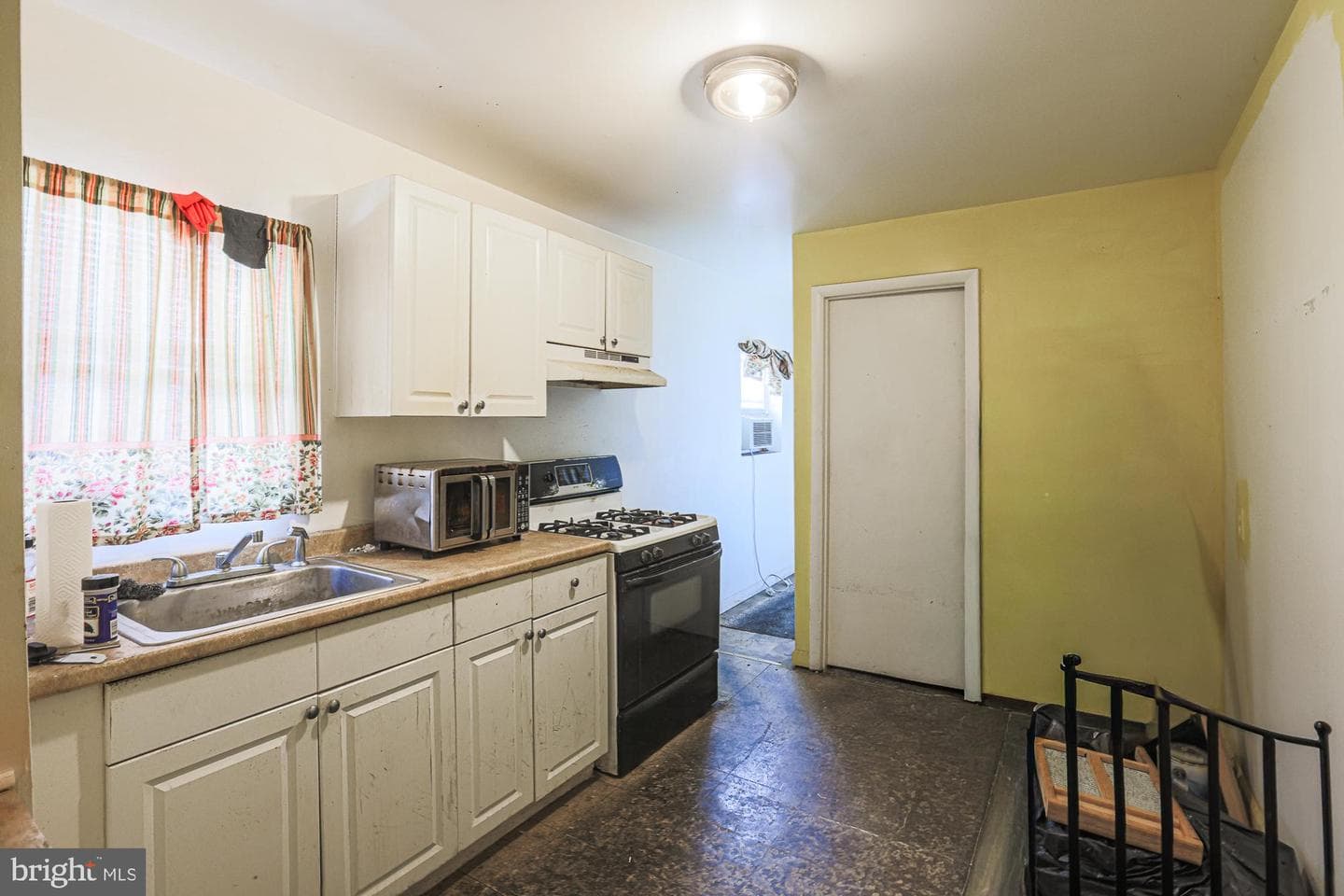 633 N Brice Street photo 15