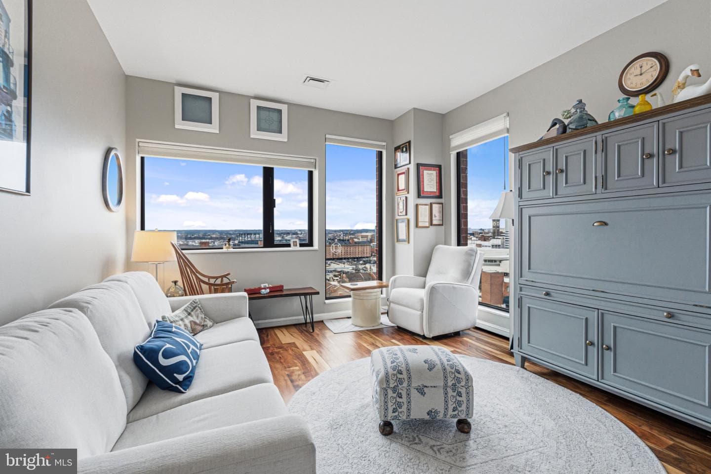 10 E Lee Street #1509 photo 23